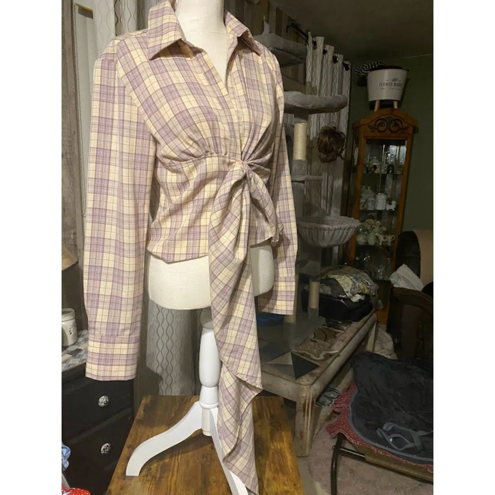 Missguided plaid tie front blouse US 6 - Image 3