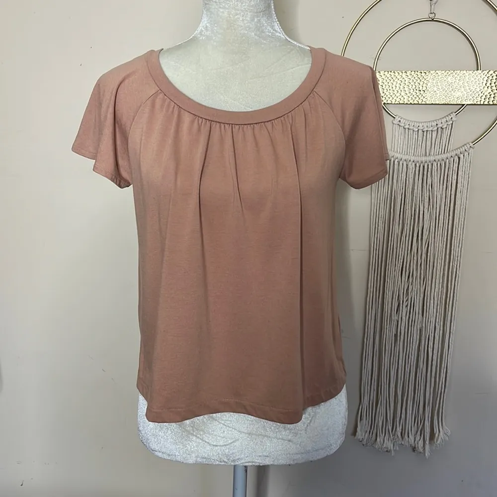 Uniqlo • casual stretchy tee - Image 26