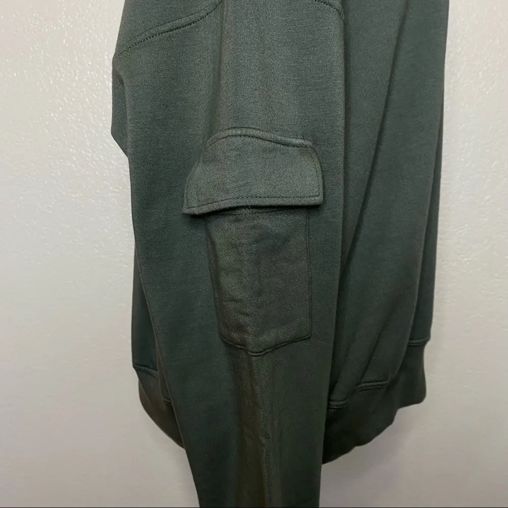 Monrow Patch Pocket Sweatshirt in Green Size Large NWT - Image 9