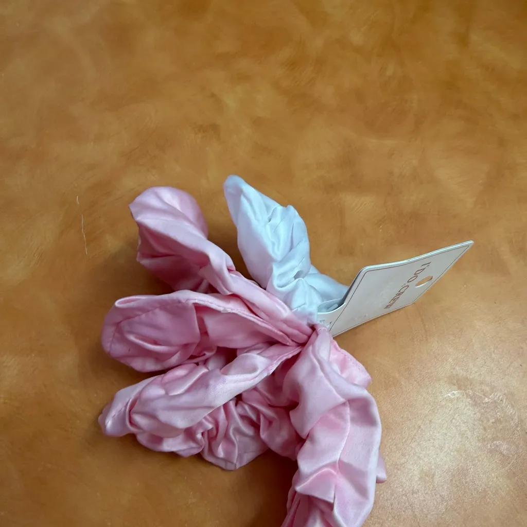 I Do Crew Satin Scrunchie Set - Image 4