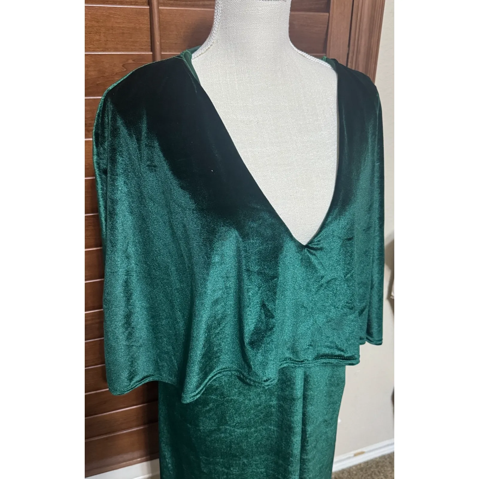 Green Velvet Dress Cape Sleeve formal holiday sz XXL US 18 Midi Cocktail Party - Image 2