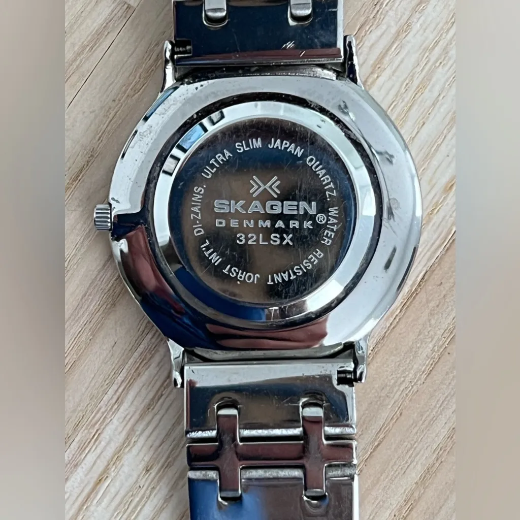 Skagen Denmark Ladies Watch Stainless Steel Bracelet and Flag Dial Silver - Image 6