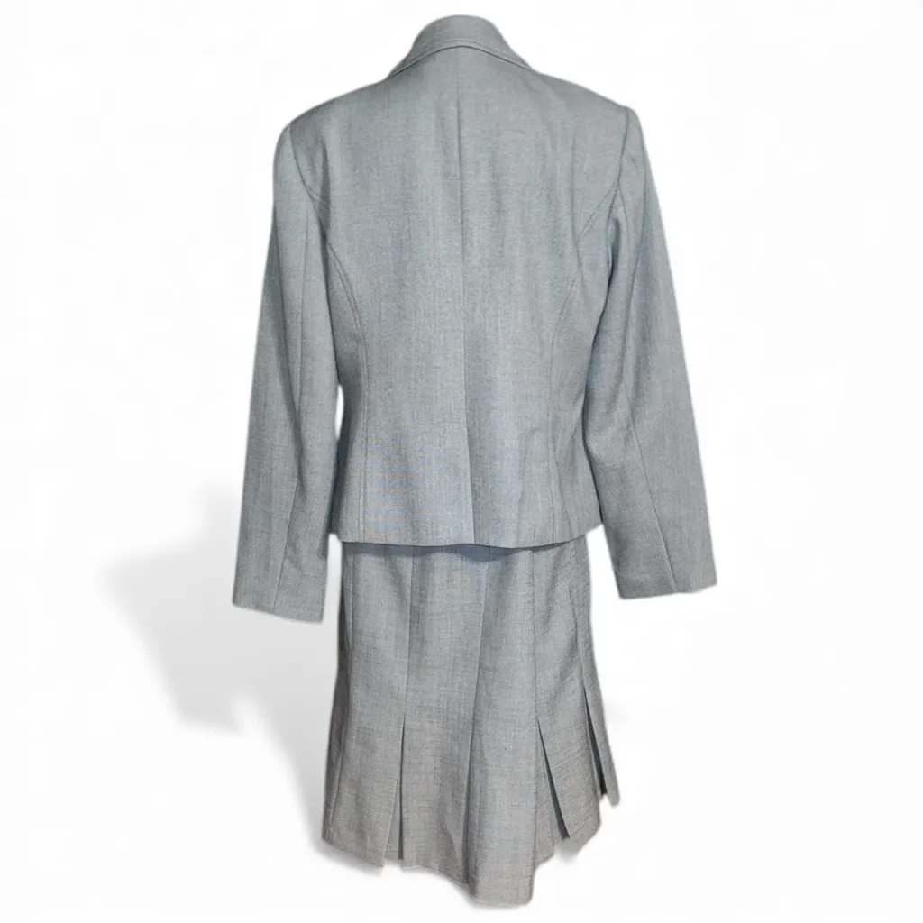 Size 14: Isabelle Gray 2 Piece Woven Fabric Tailored Career Suit - Image 2