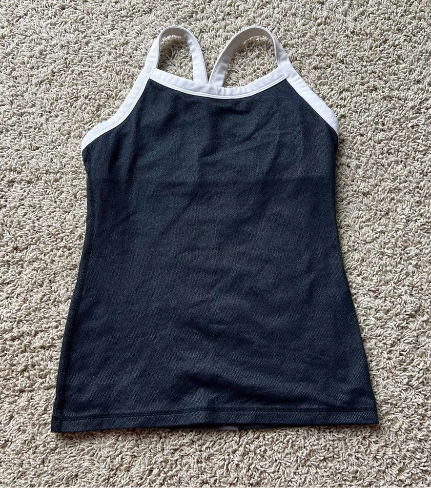 LuluLemon Tank Top Denim Look with White Trim Size 4 Racerback Built In … - Image 3
