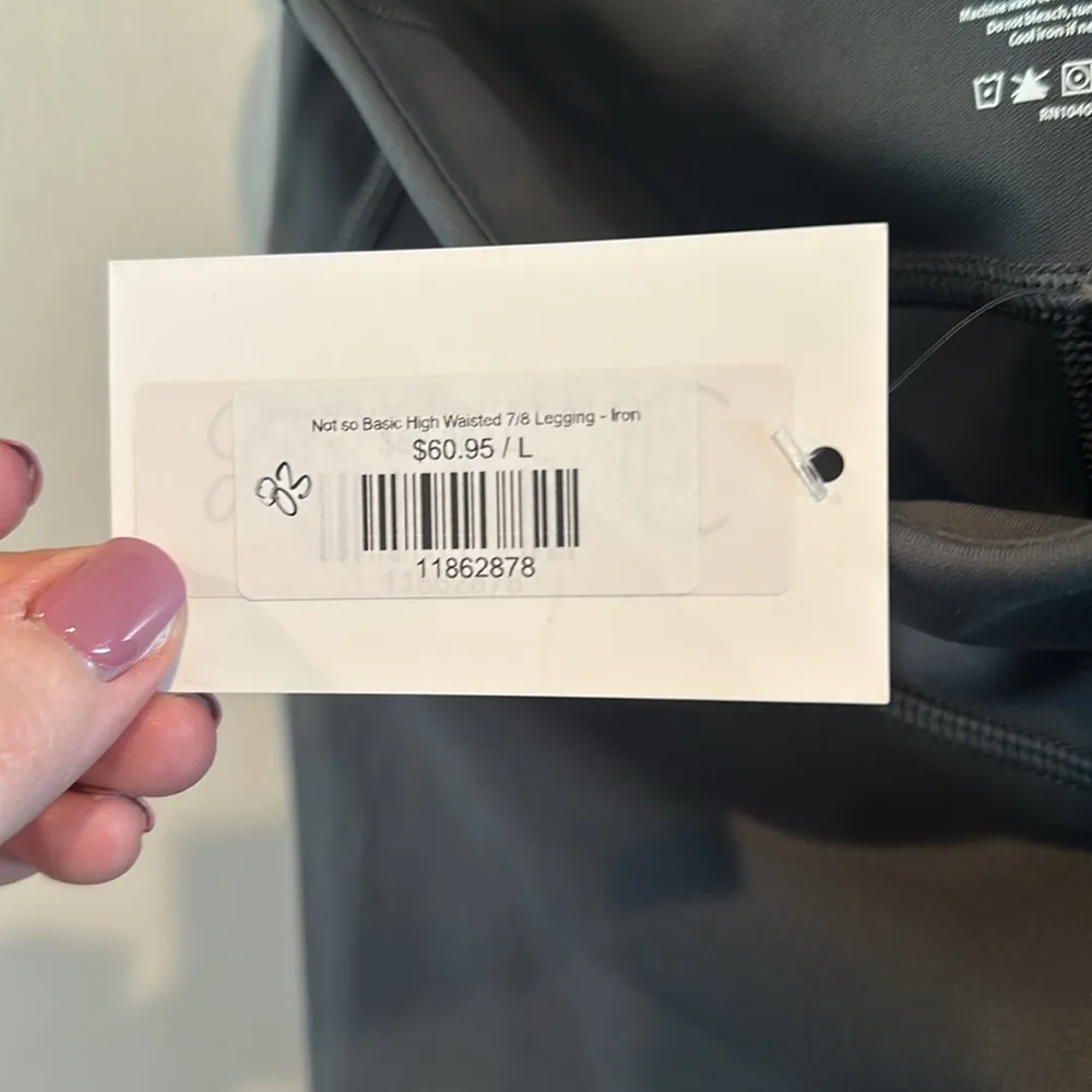 Vimmia Large Iron Not So Basic High-Waisted 7/8 Compression Legging - Image 5