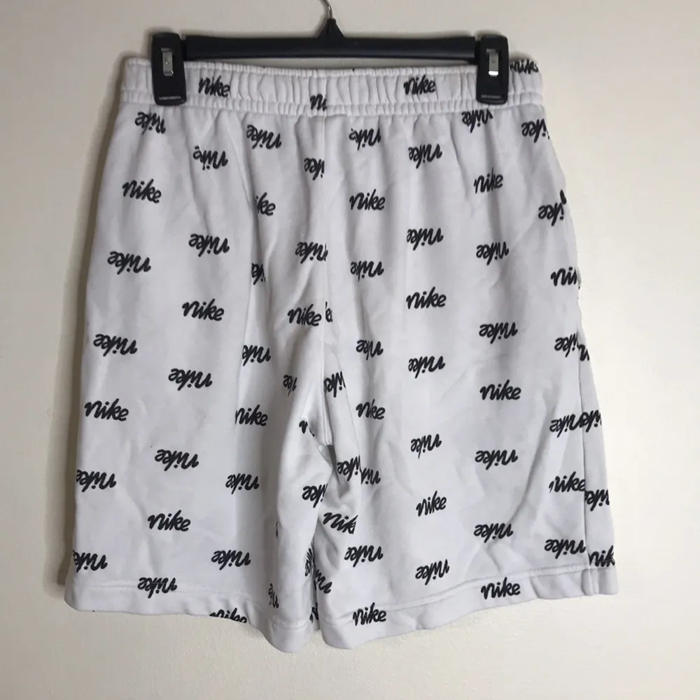 Nike club all over print ladies casual shorts size small - Image 7
