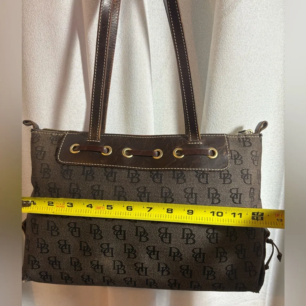 Vintage Dooney & Bourke Signature DB‎ Purse Large Tassel Tote Y2K Brown GUC! - Image 8