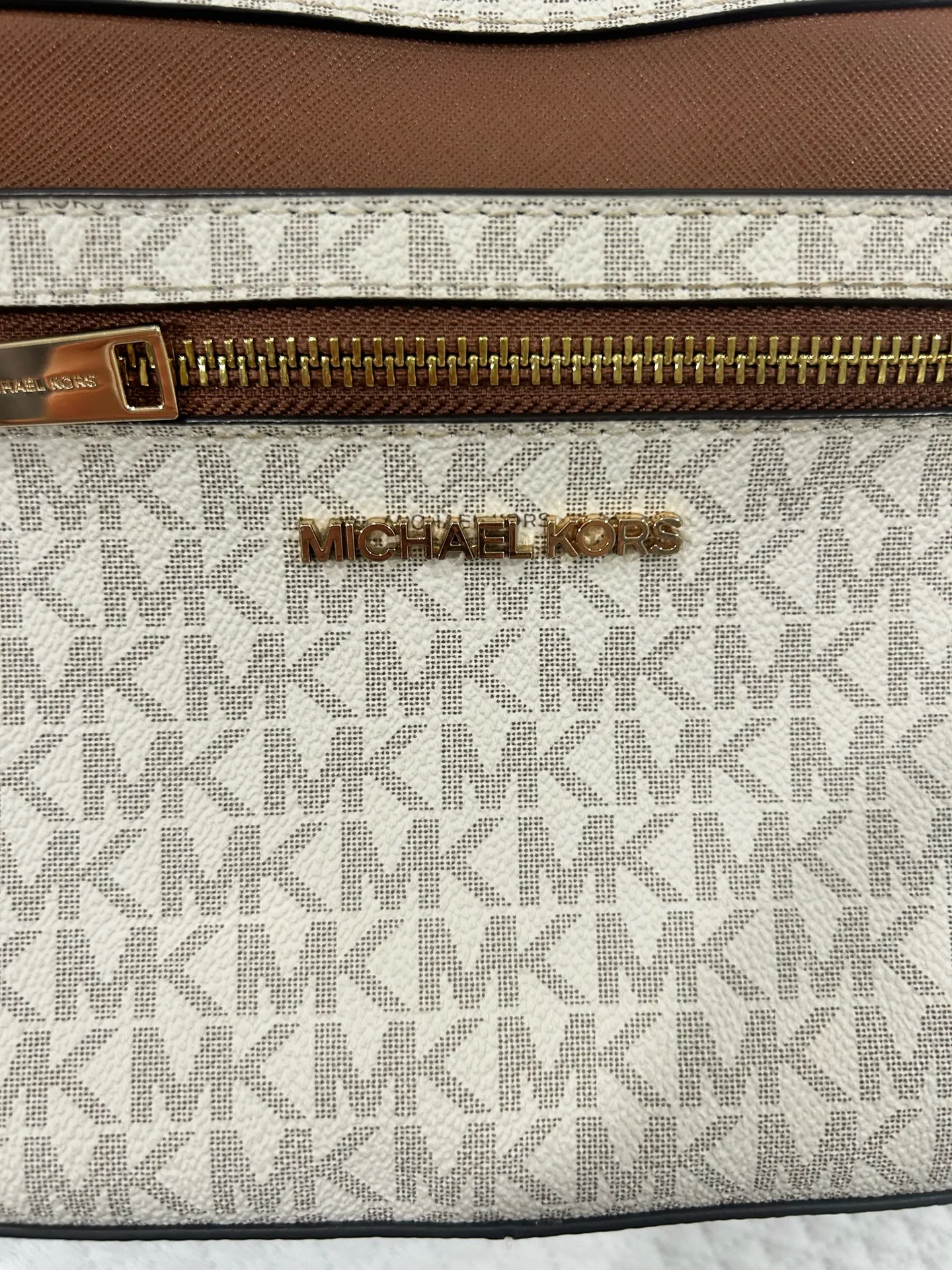 Michael Kors Purse Crossbody - Image 2