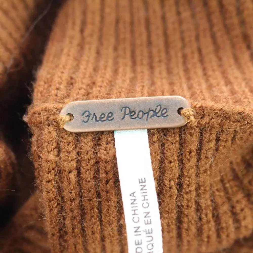 FREE PEOPLE ladies sweater - Image 10