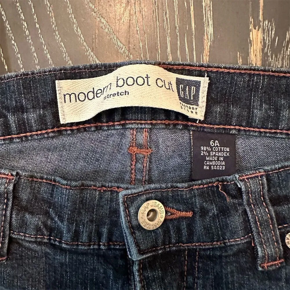 Gap Modern Boot Cut Stretch Jeans Women's Size 6 Dark Blue Mid-Rise Denim - Image 7