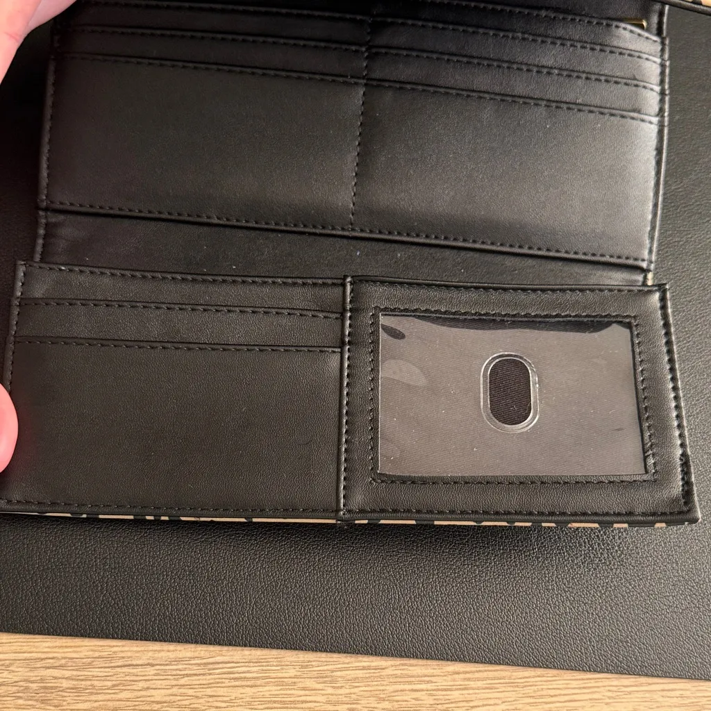 Universal Threads Leopard Print Women's Clutch Wallet - Image 10