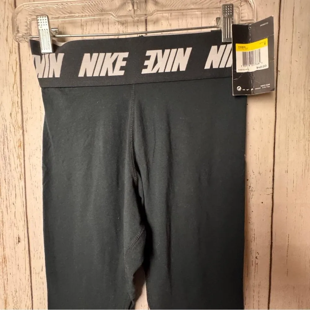 Nike  Women's Black & White Athletic Sporty Logo Swoosh Leggings  Sz S NWT - Image 13