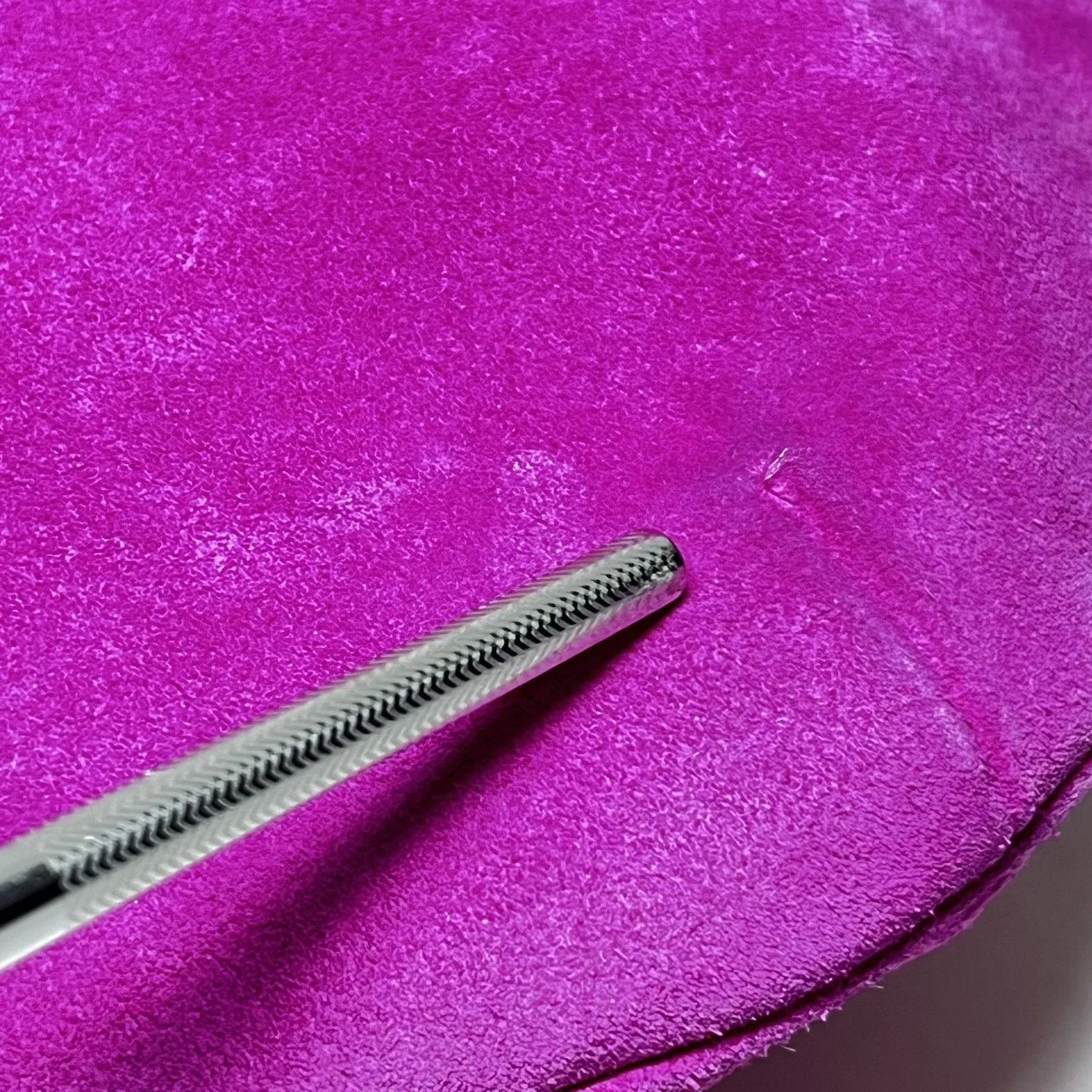 Vintage Y2K Juicy Couture Fuchsia Suede Bag Gold Chain Strap Rhinestone Heart - Image 15