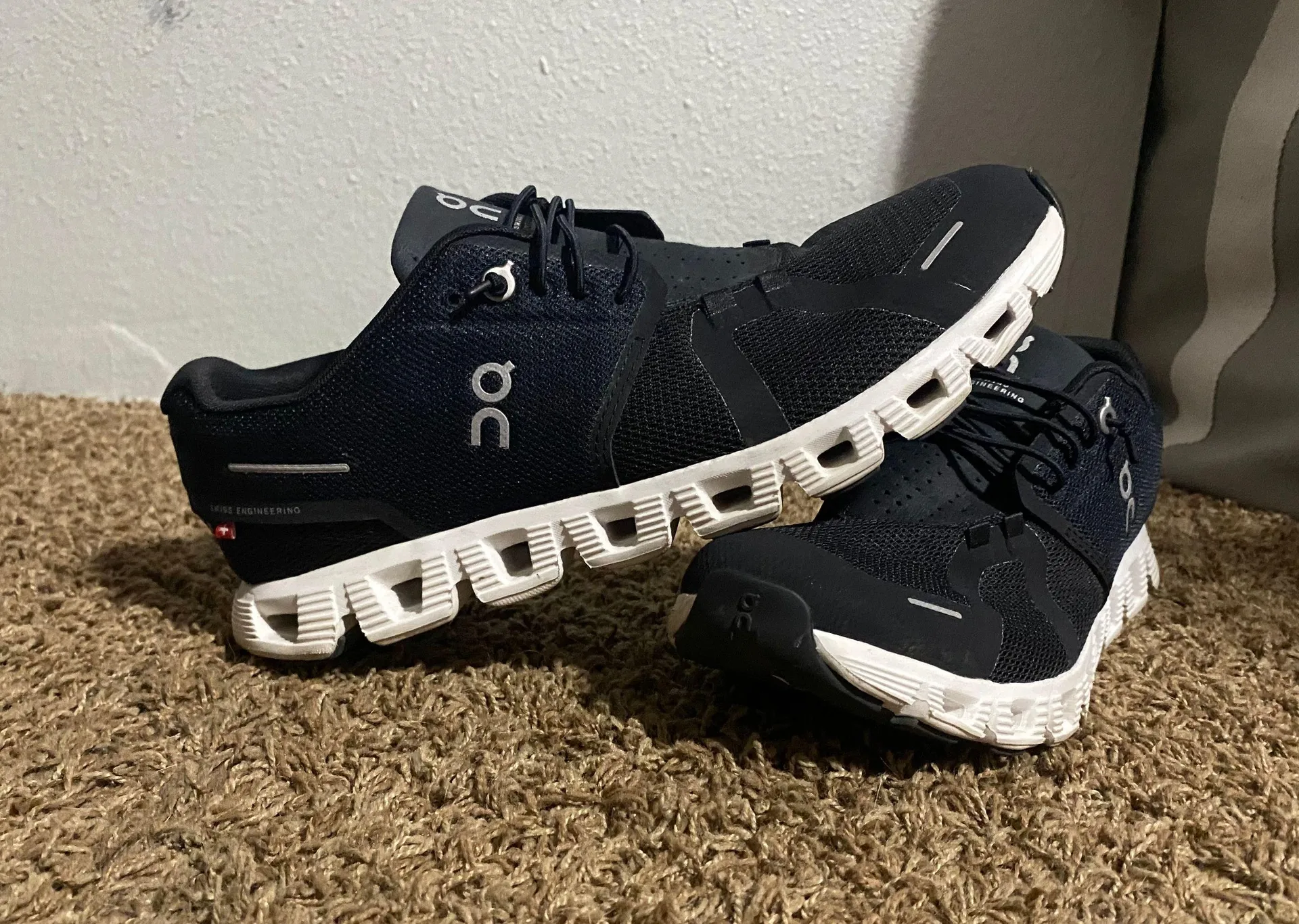 On Cloud  Running Shoes - Image 3