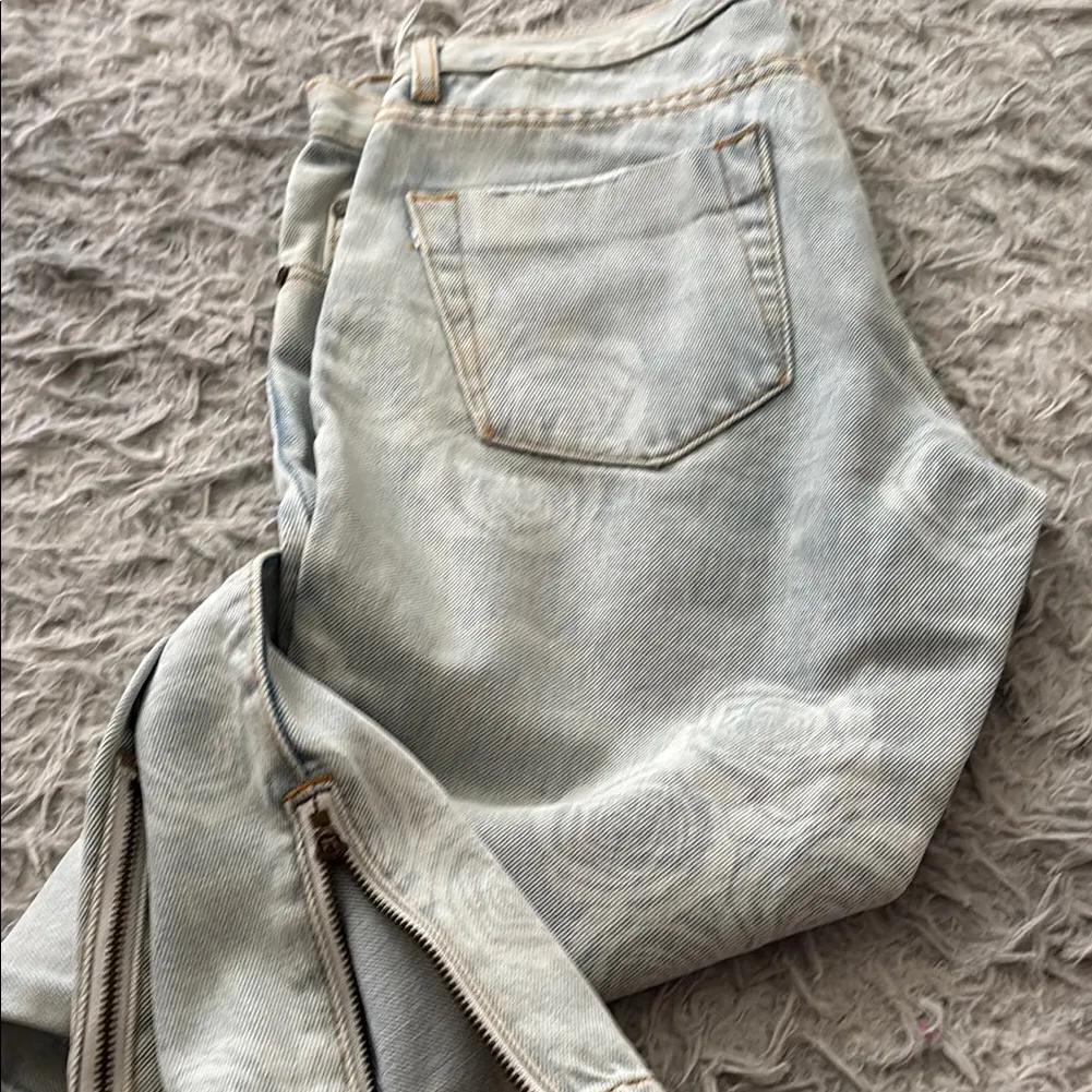 One X Oneteaspoon Light Blue Distressed Jeans with Floral Design - Image 11