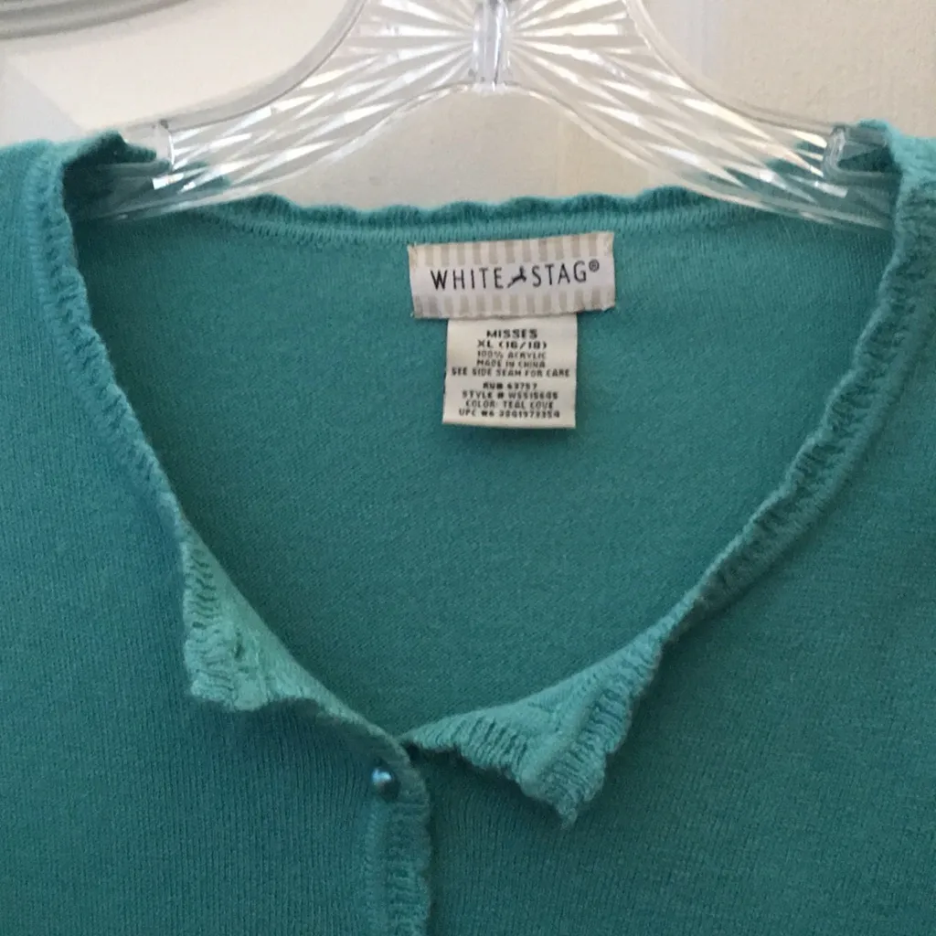 FINAL MARKDOWN Classic white stag cardigan xl - Image 2