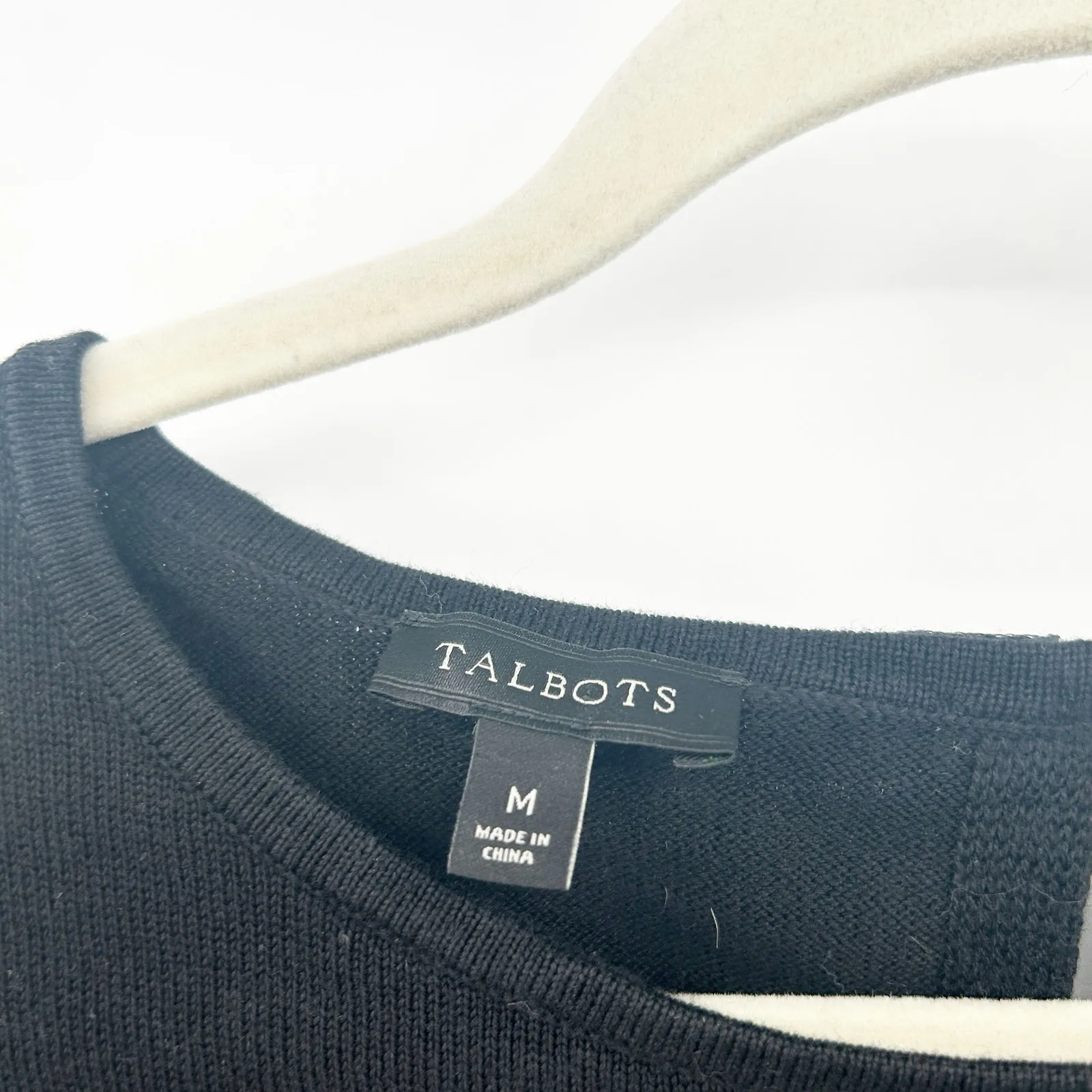 Talbots Women Fall‎ Preppy Bonnie Bow Back Crewneck Knit Sweater Size M Black - Image 4