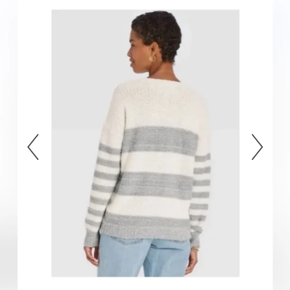 Crewneck Horizontal Striped Sweater - Image 2