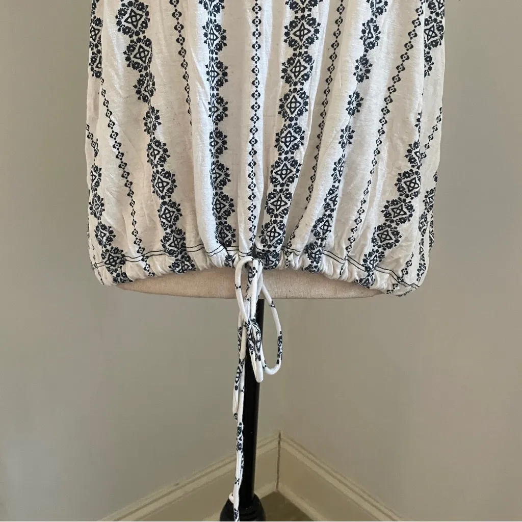 Hem & Thread Cold Shoulder Blouse Medium Navy Blue White Striped Short Sleeve‎ M - Image 6