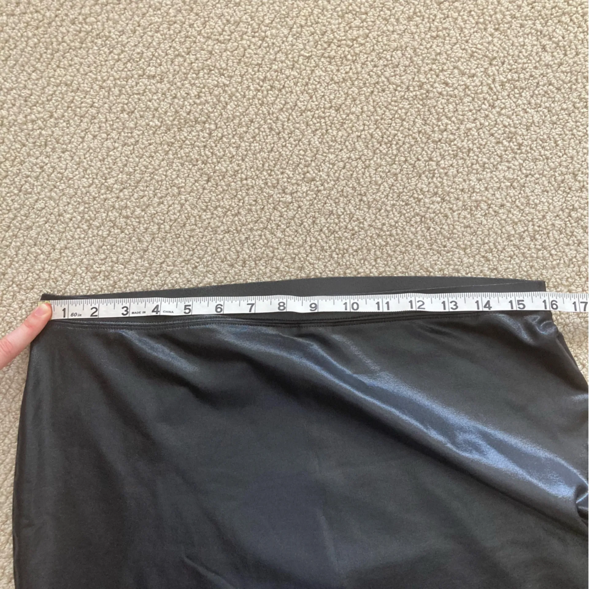 Leith Black Shiny Midi Pencil Skirt Size Medium Bodycon Stretchy Like New - Image 4