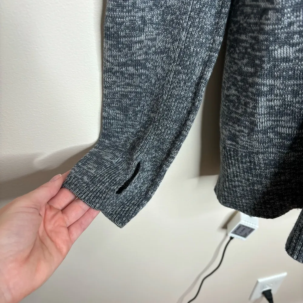 Lululemon Peace of Mind Gray Hooded Cardigan Wrap
Sweater size 6 - Image 2