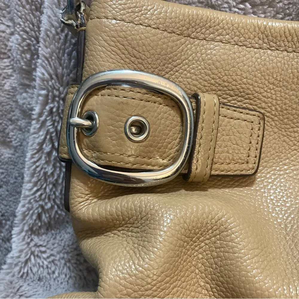 Tan Pebble Leather Buckle Shoulder Bag - Image 3