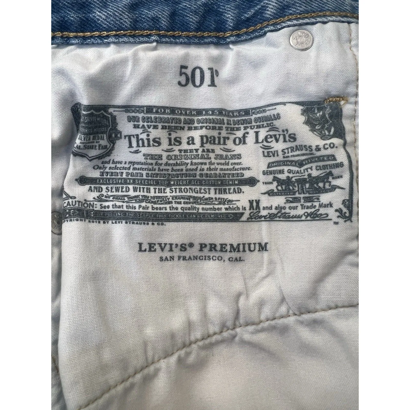 Levi's Women's 501 Original Jean Shorts Size 25 Cut Off Button Fly Shortie 2” - Image 11