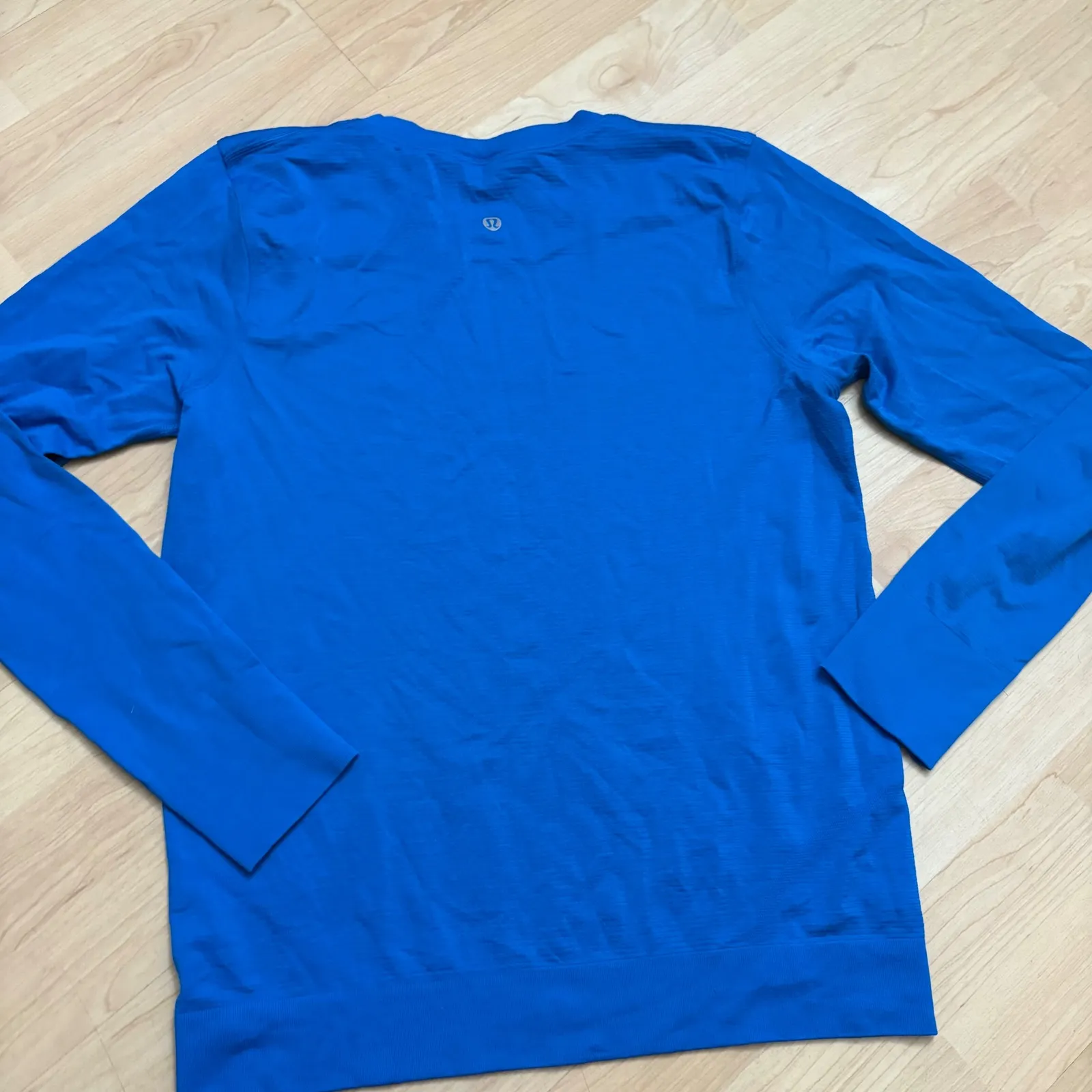 LULULEMON Swiftly Tech Long Sleeve Crew In Cobolt Blue Size 12 - Image 4