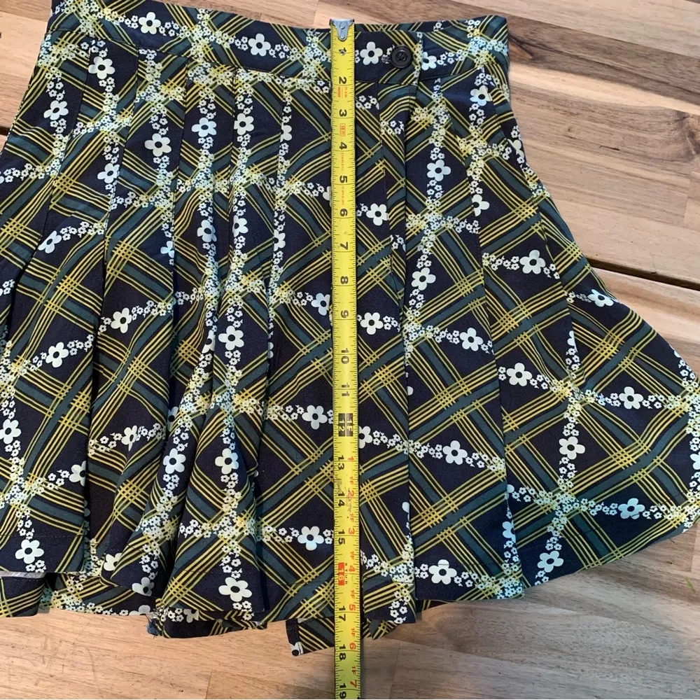 Black, Yellow, Floral Plaid Pleated Mini Wrap Skirt M - Image 4