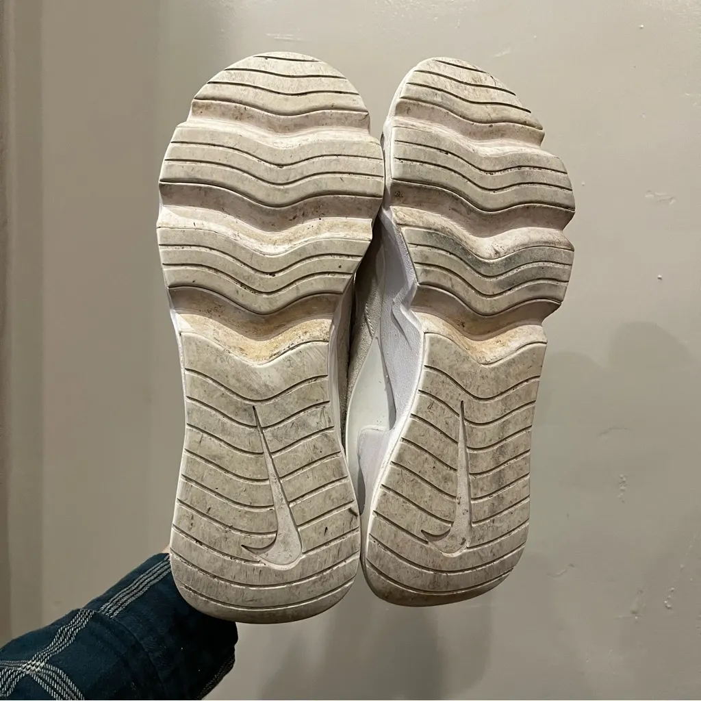 Nike Ryz 365 White Tennis Shoe Sneakers Women’s Size 11 - Image 7