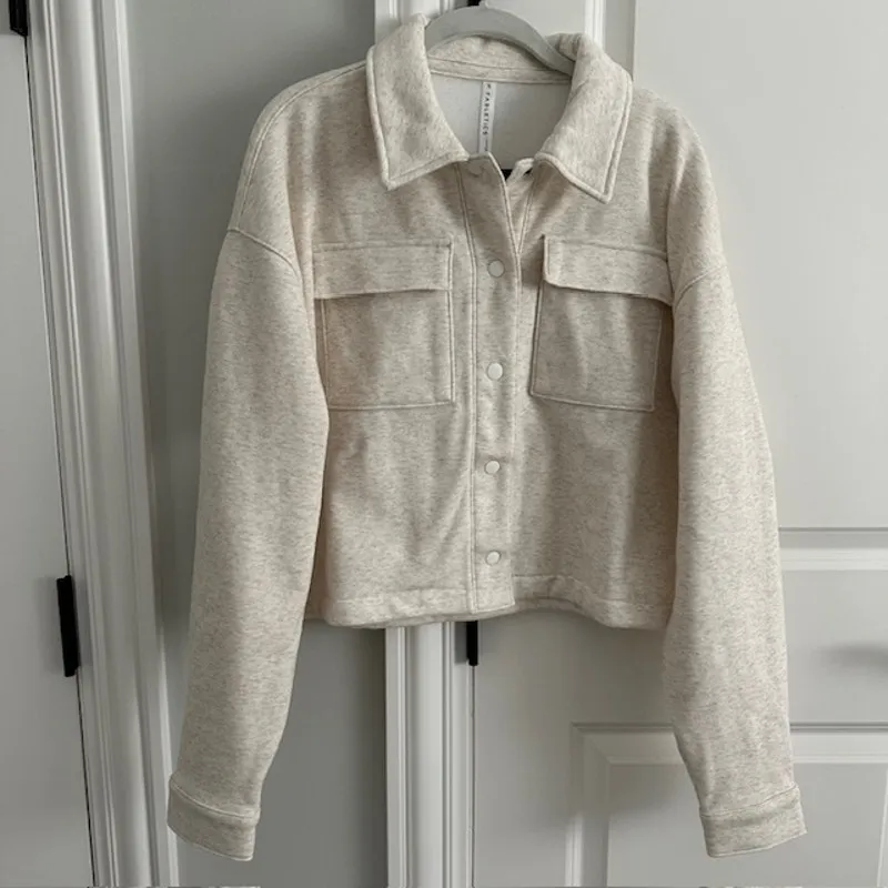 Fabletics NWT Cozy Fleece Cropped Shirt Jacket Size: L Color: Bone Heather - Image 3