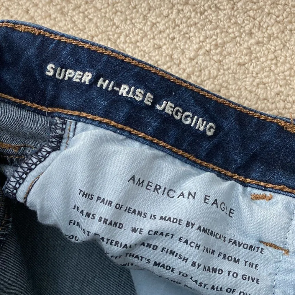 NEW American Eagle Super Hi-Rise Jegging Jeans Size 2 Short Medium Wash NWOT - Image 4