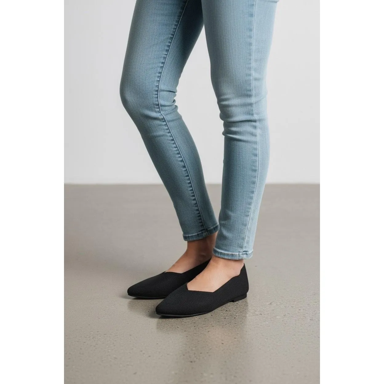 ST. John's Bay Womens Flats Dark Grey Black Knit Pointed Toe Comfort Casual - Image 2