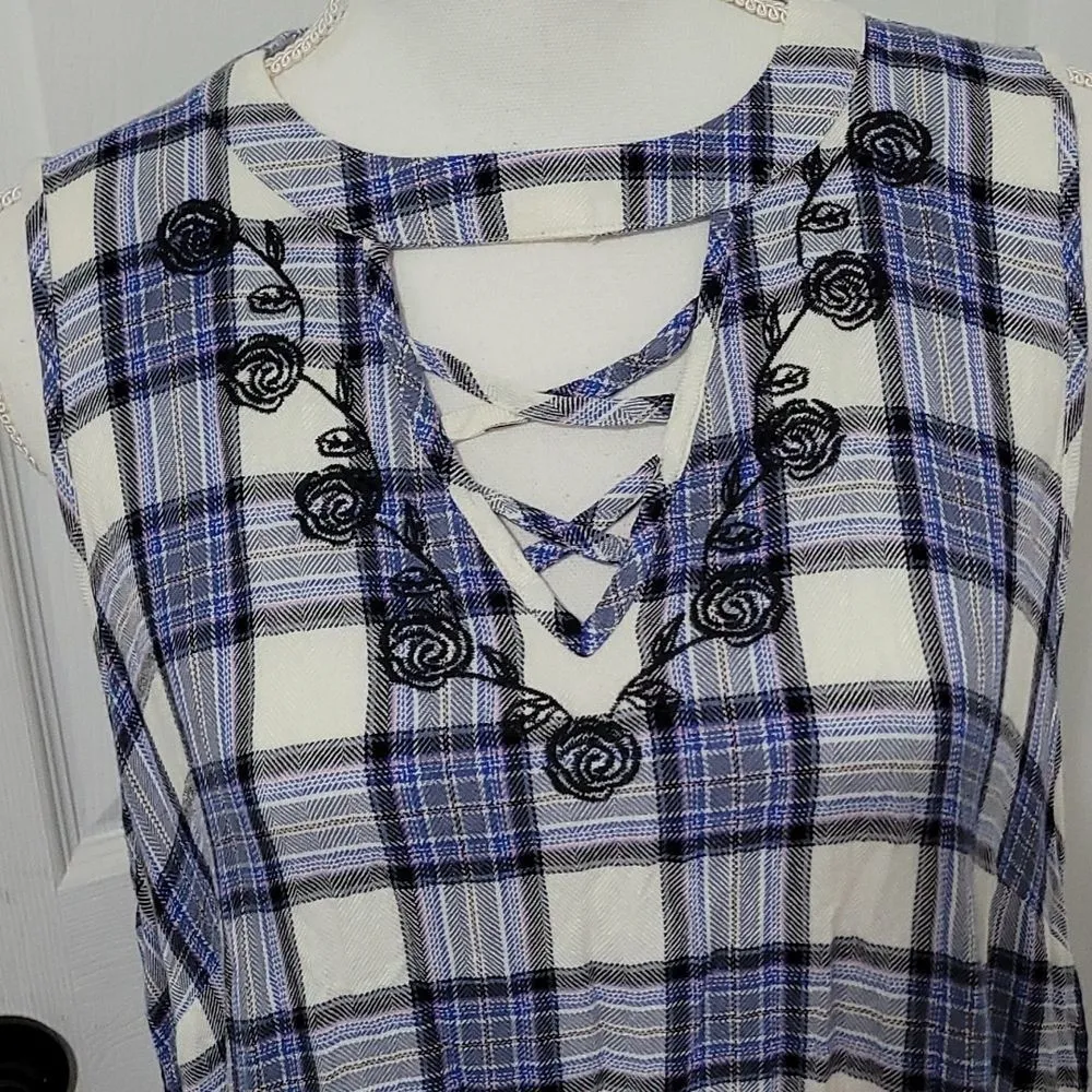 Maurices | Plaid Cutout Blouse | Size: XL - Image 2
