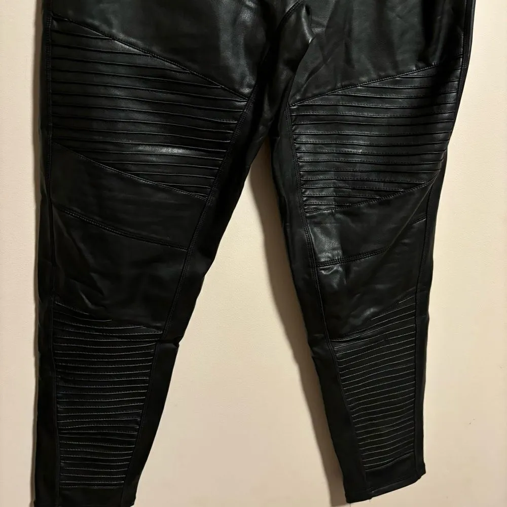 7 For All Mankind Faux Leather Liquid Moto Legging Pants Black- Size Large - Image 8