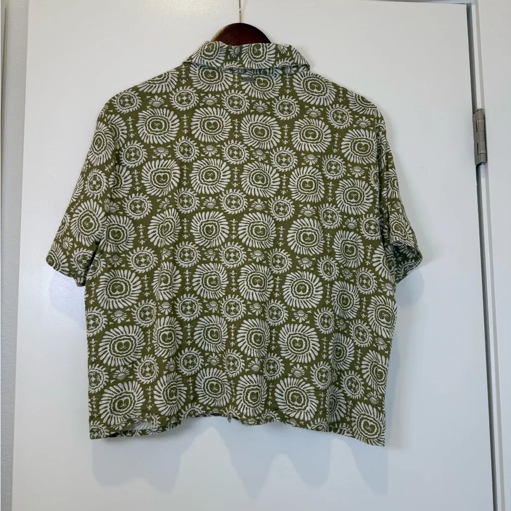 Sisstrevolution Chic Olive Green Patterned Button Down Shirt Size L - Image 6