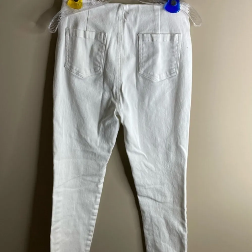 Wild Honey Button fly straight leg jeans medium - Image 9