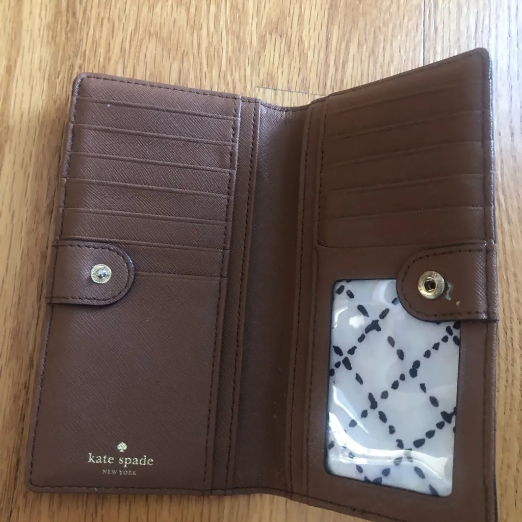 Kate Spade Chocolate Brown Wallet - Image 4
