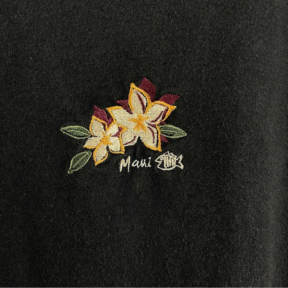 SGT Leisure Hawaii XL Embroidered Maui Flower Graphic Top 90's Vintage Nature Black - Image 3
