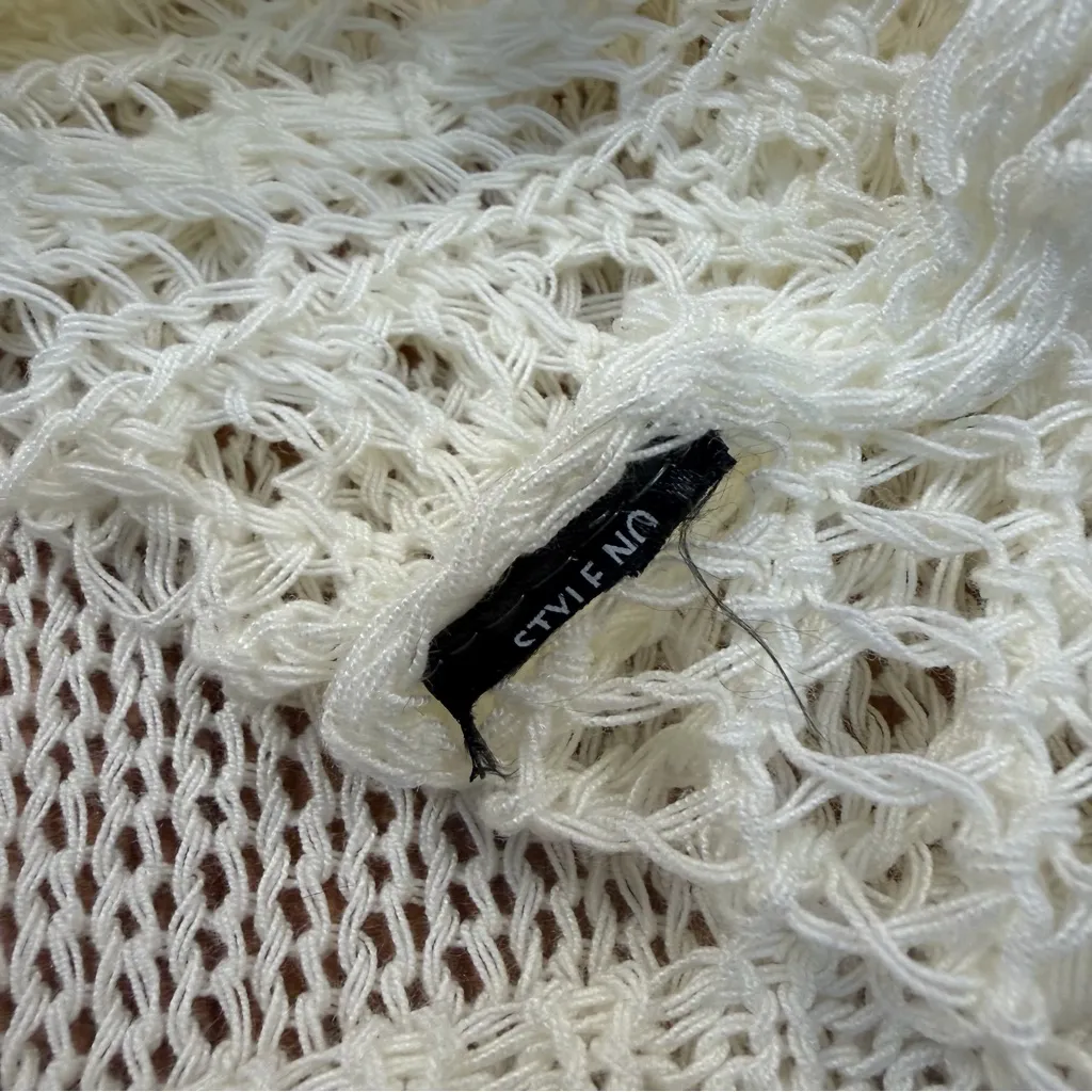 POL Ivory Crochet Open Weave Sleeveless Sweater Swim Cover Up Women’s Medium - Image 7