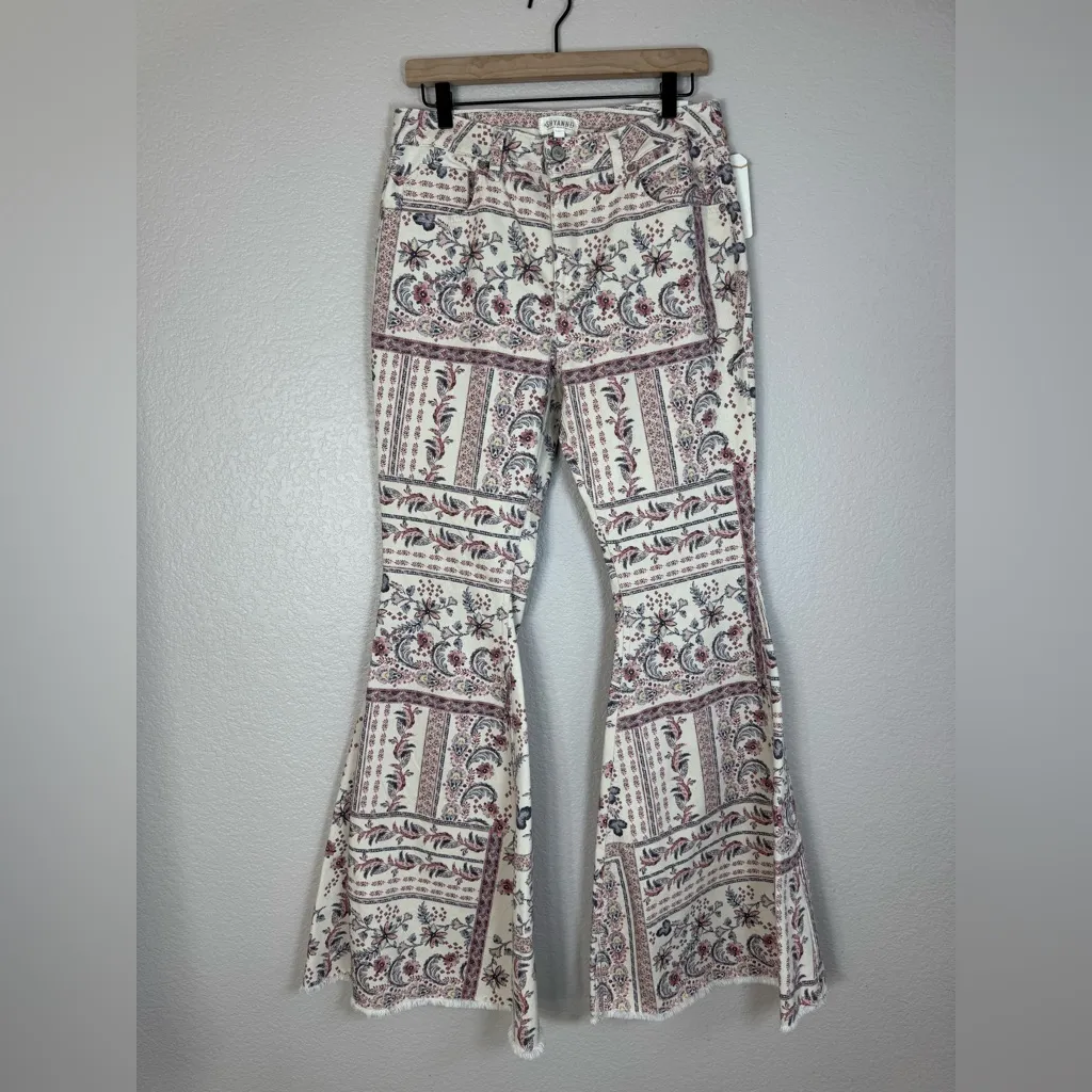 Shyanne High Rise Flare Jeans Floral Paisley Americana size 32 x 34 NEW $90 - Image 6
