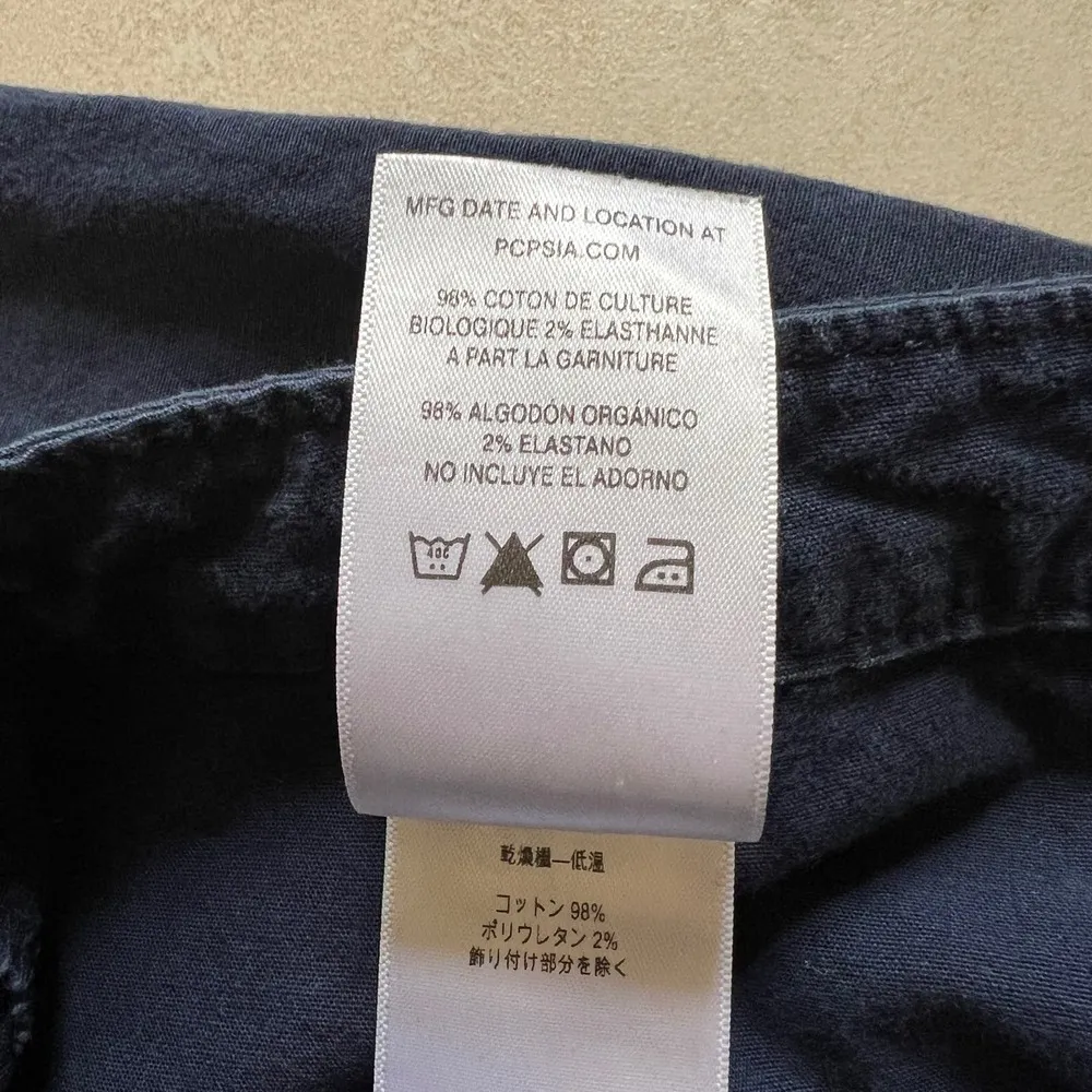 Patagonia Women's Cropped Navy Blue Organic Cotton Pants Size 12 - Image 8