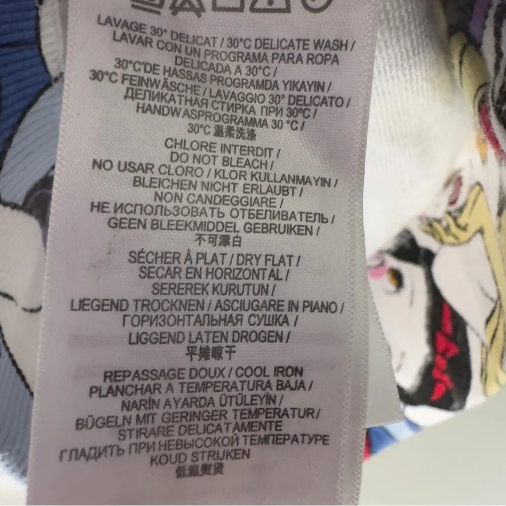 Disney ElevenParis “Who Runs the World” Colorful Princess Character Sweatshirt M - Image 9