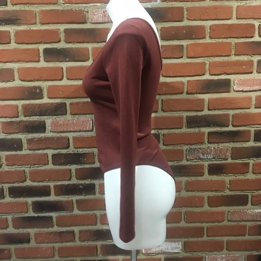 Women's Scoop Neck Bodysuit sz Small Burgundy Color bodysuit - Image 4