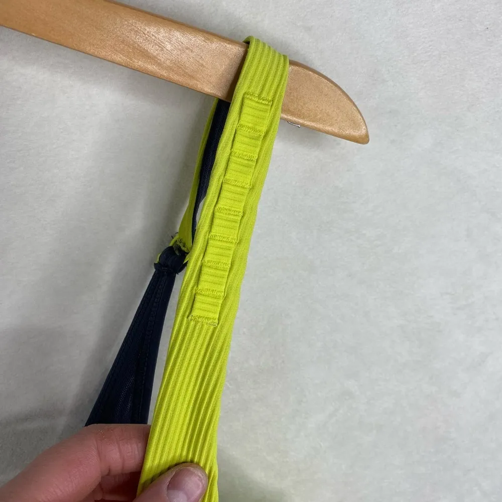 Zyia Active Storm Parallel Ribbed Luxe Adjustable Bra Neon Yellow Gray SizeSmall - Image 5