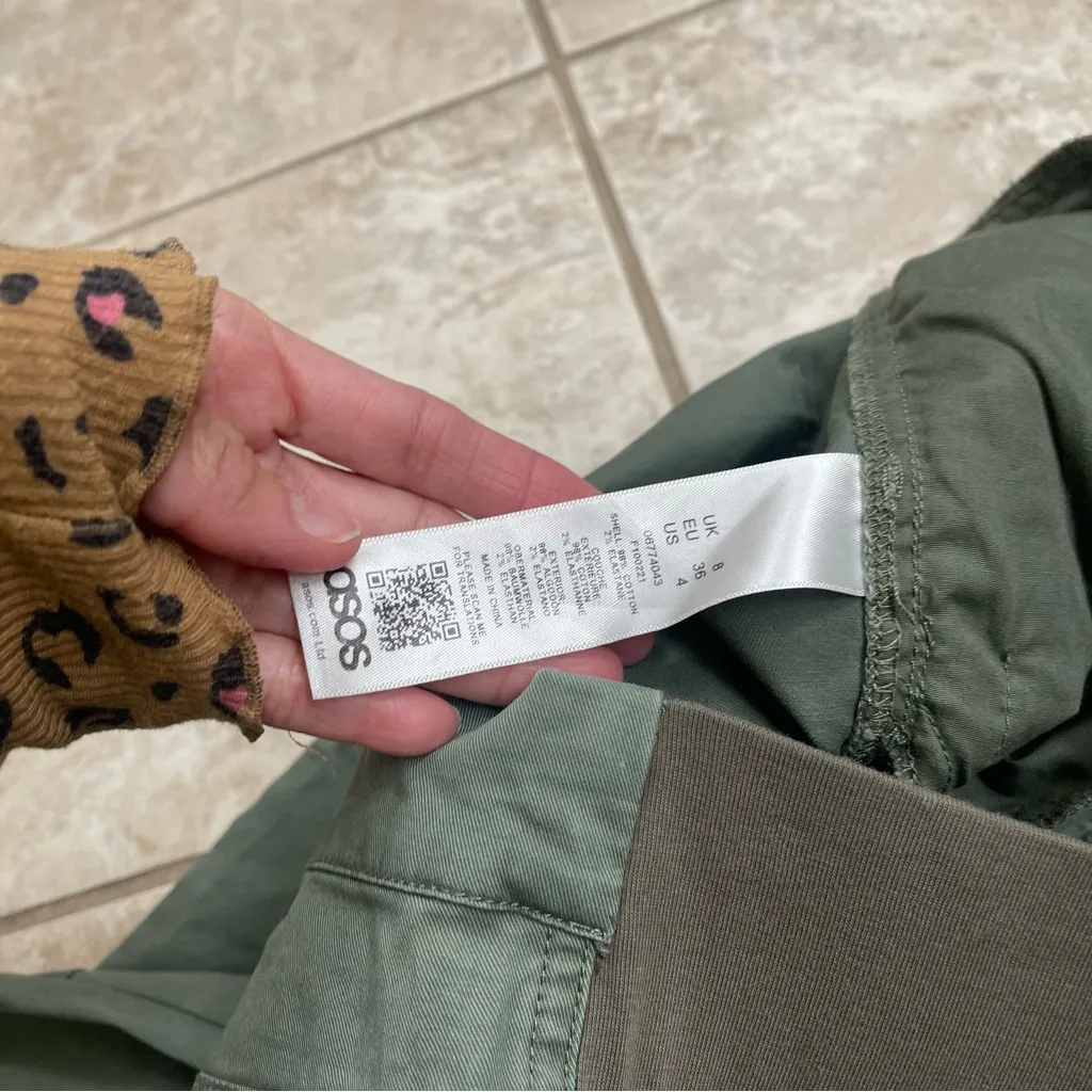 Women's ASOS Green Cargo Pleated Pants,‎ Size 4, NWt STRETCH WAIST military - Image 11