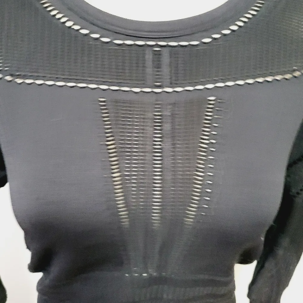 Fabletics Jaymee mesh long sleeve top size large - Image 3