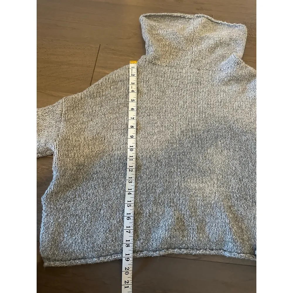 VERSONA Grey Cowl Neck Sweater Women's Size Small - Image 7