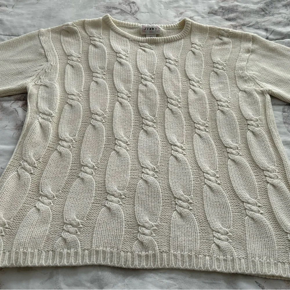 Jenny white cable knit fisherman chunky crewneck sweater, size L preppy cottage Size L - Image 4