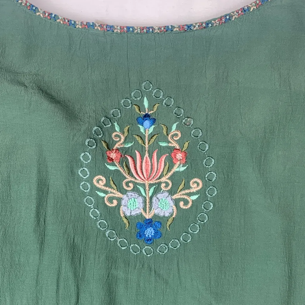 Soft Surroundings size medium floral embroidery Green Blouse 3/4 sleeve pink was - Image 11